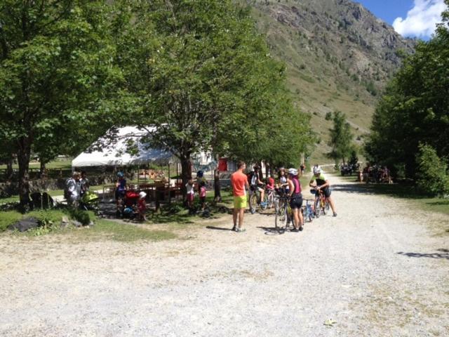 Rifugio Prati Del Vallone Pietraporzio Exterior photo